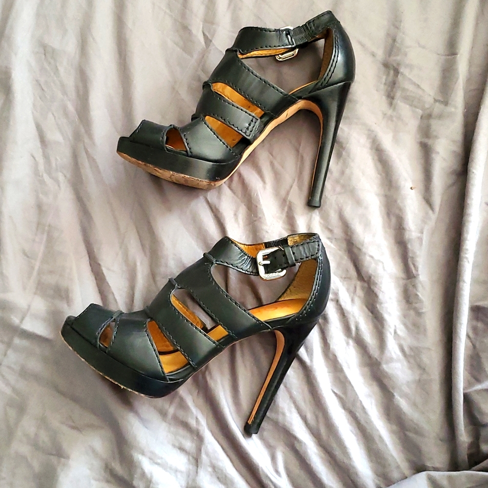 KORS Michael Kors Peep-Toe Heels - Picture 4 of 8